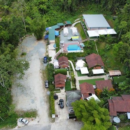 Genting Greenwoods Tiny Houses & Events Hall Genting Highlands Exterior foto